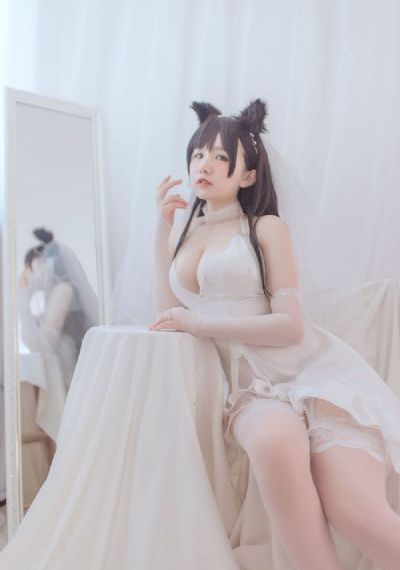 二次元美女内衣_BD英语HD高清在线观看