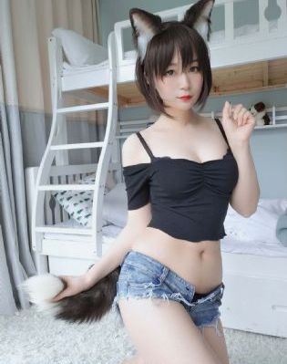圣女当众被迫高潮H高_BD英语超清免费观看