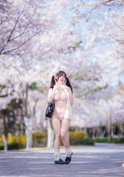 又黄又爽的Av毛片_迅雷1080