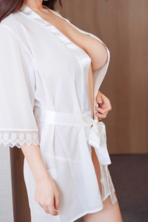 少妇被日自拍_超清手机在线观看