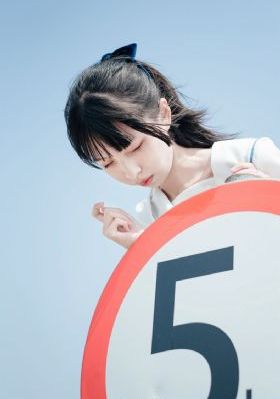 小姑娘们光溜溜的样子电视剧_超清在线观看视频